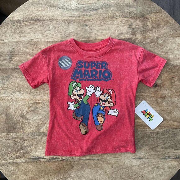 5/$20 NEW 4T Boys Super Mario Tee - Picture 2 of 3